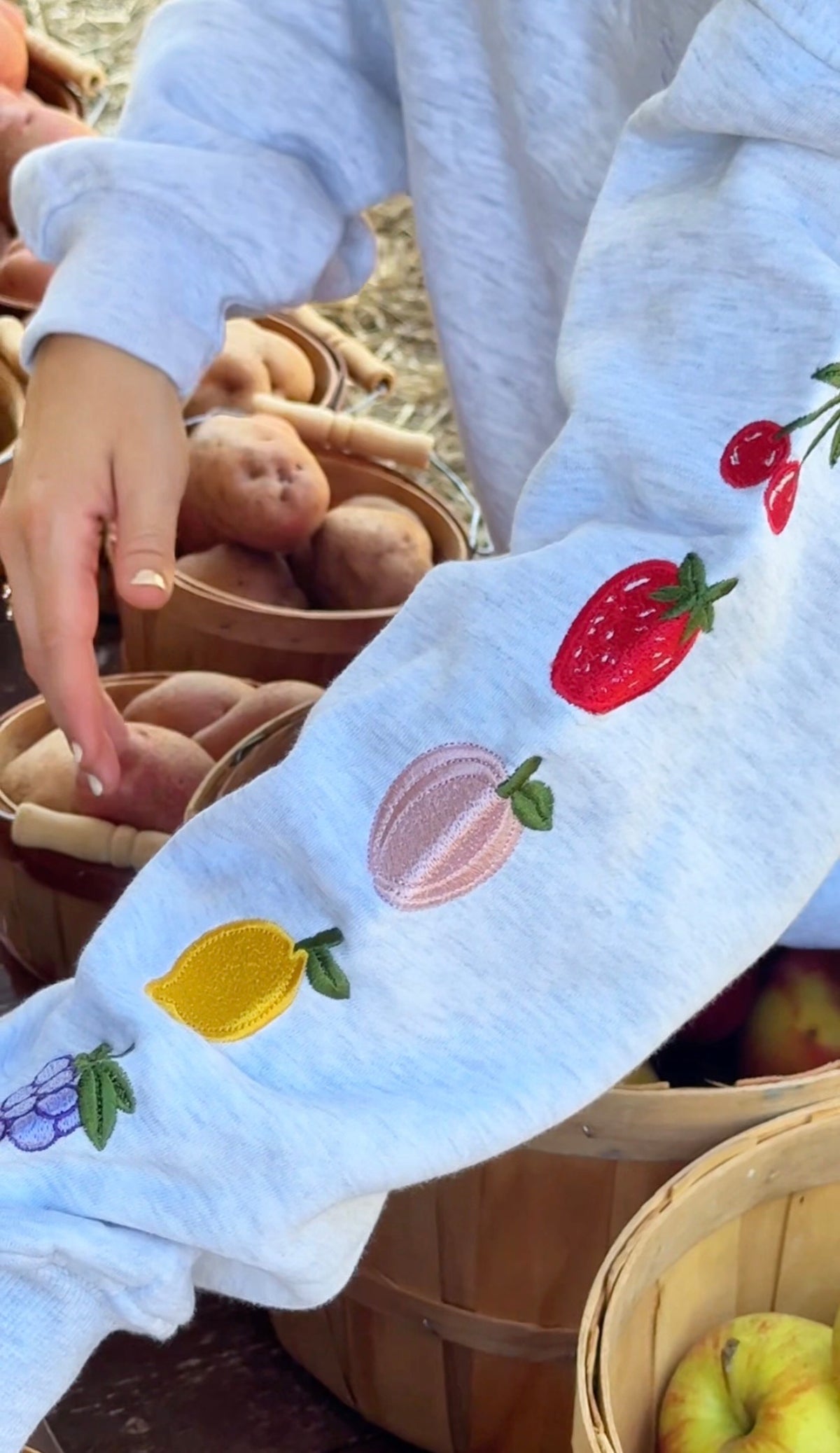 FRUITFUL Hoodie / Sweatshirt